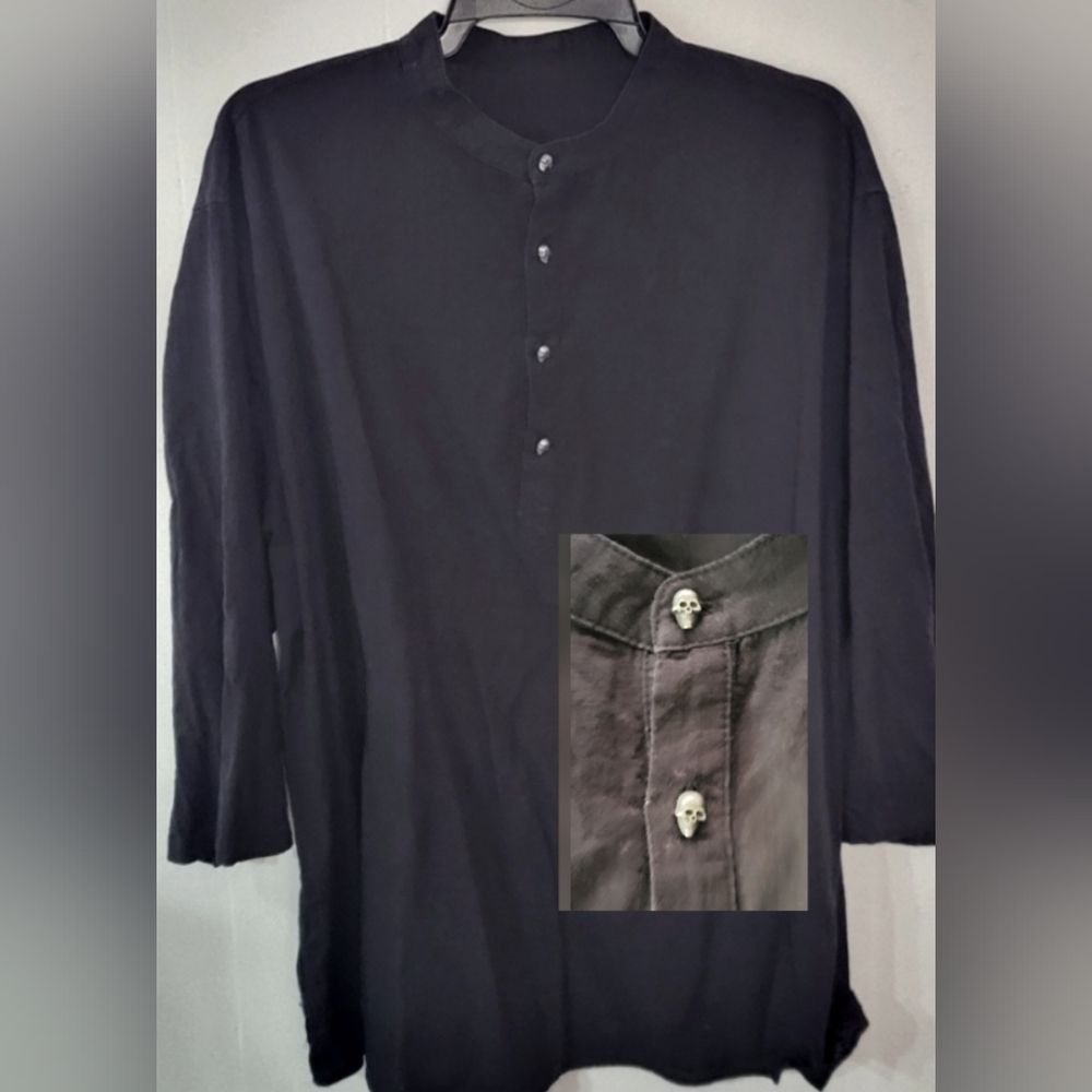 Rebel / Goth Henley with Skull Buttons XL - XXL